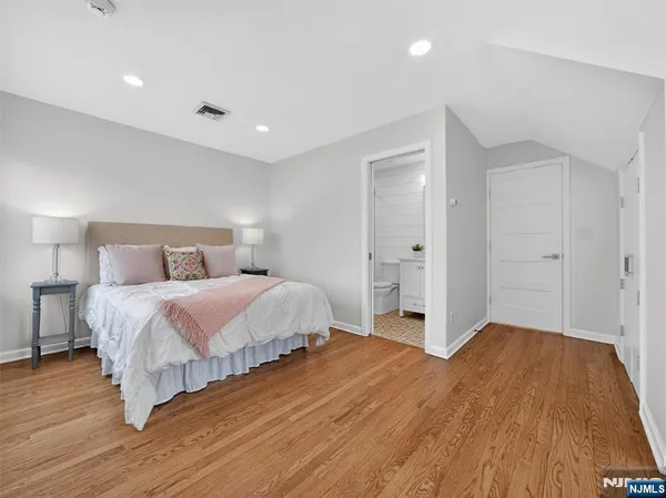 $2,399,900 | 381 Lawrence Court, Wyckoff, NJ 07481