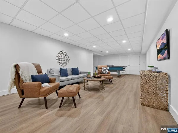 $2,399,900 | 381 Lawrence Court, Wyckoff, NJ 07481