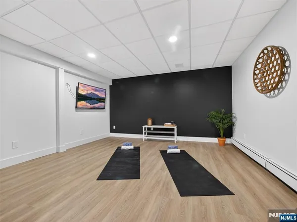 $2,399,900 | 381 Lawrence Court, Wyckoff, NJ 07481