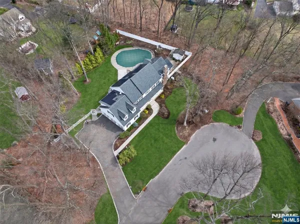$2,399,900 | 381 Lawrence Court, Wyckoff, NJ 07481