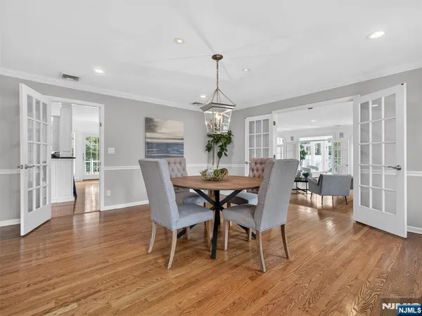 $2,399,900 | 381 Lawrence Court, Wyckoff, NJ 07481