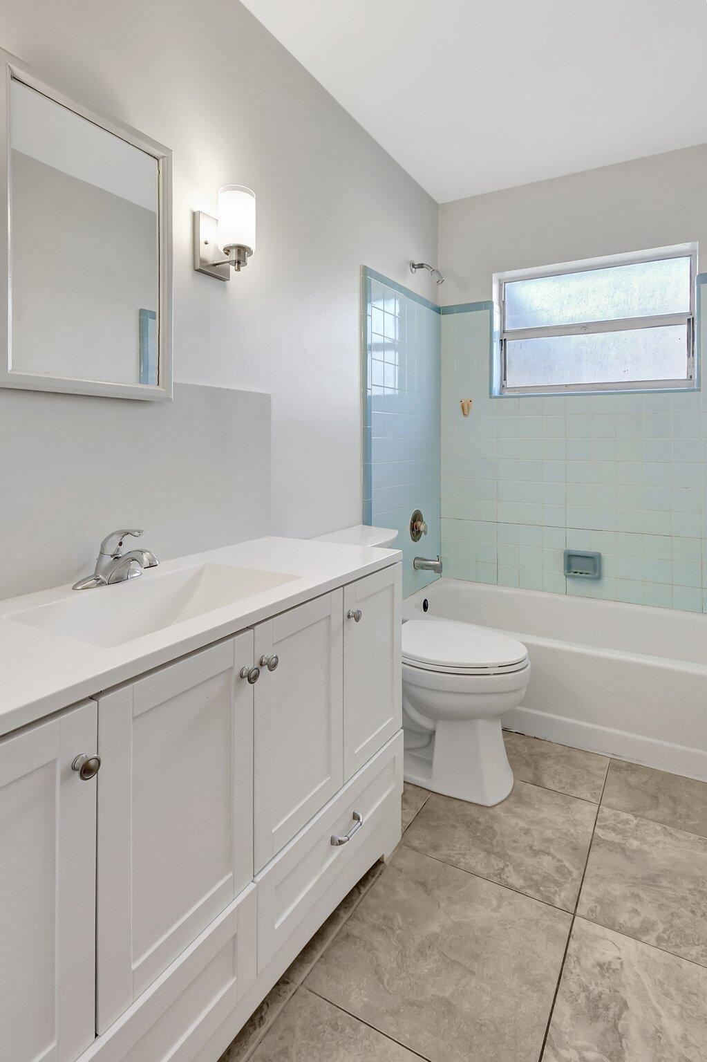 7406 Donlon Road Fort Pierce, FL 34951 - Photo 17 of 40 Bathroom