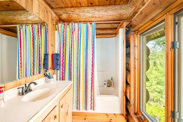 $759,900 | 92 Erickson Trail, Tofte, MN 55615