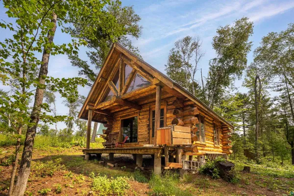 $759,900 | 92 Erickson Trail, Tofte, MN 55615