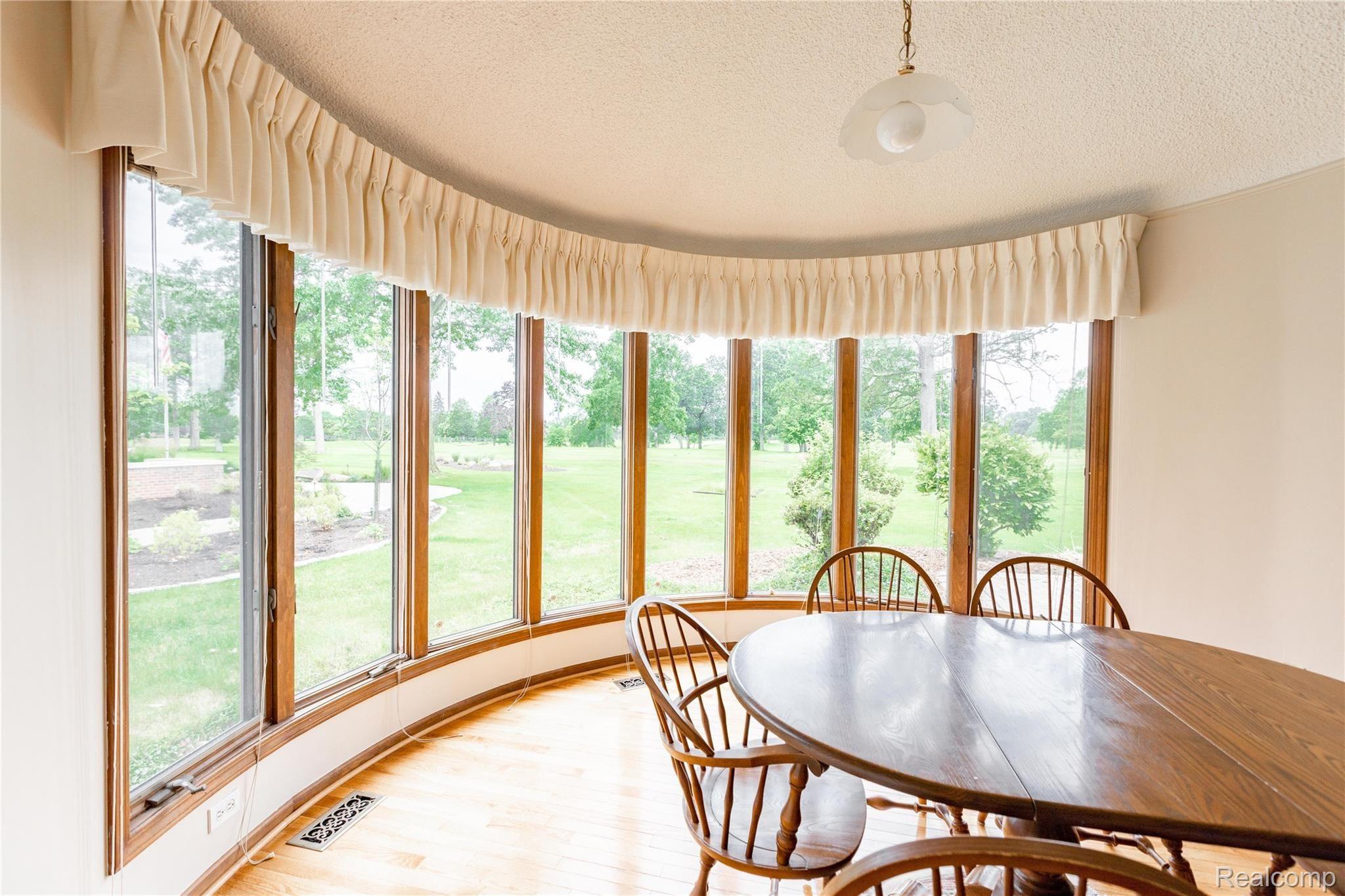 25728 Meridian Road Grosse Ile, MI 48138 - Photo 17 of 49 Kitchen Nook views of the Grosse Ile Golf and Country Club