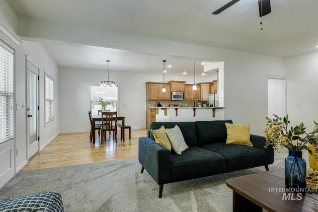 $927,900 | 2430 North Oconner Avenue, Meridian, ID 83646