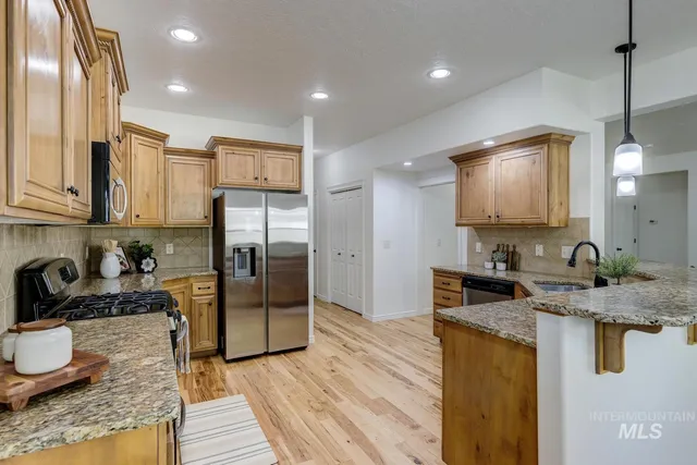 $927,900 | 2430 North Oconner Avenue, Meridian, ID 83646