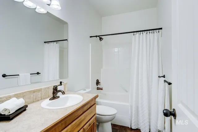 $927,900 | 2430 North Oconner Avenue, Meridian, ID 83646