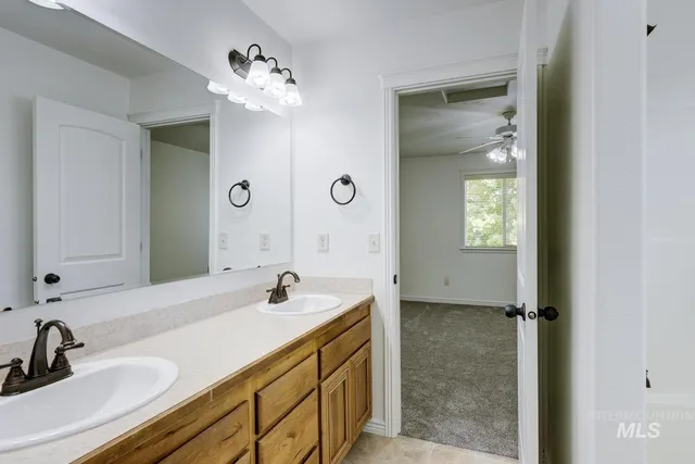 $927,900 | 2430 North Oconner Avenue, Meridian, ID 83646