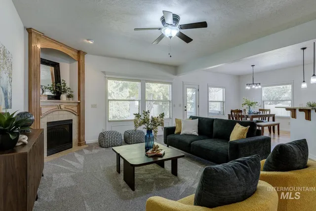 $927,900 | 2430 North Oconner Avenue, Meridian, ID 83646