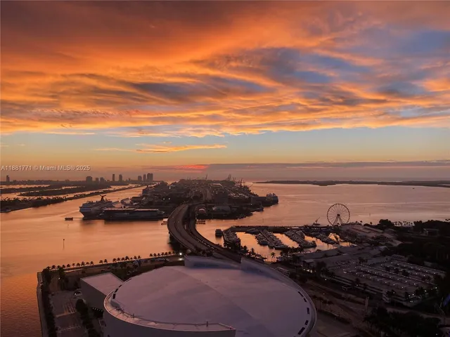 $5,350 | 888 Biscayne Boulevard, Unit 3001, Miami, FL 33132