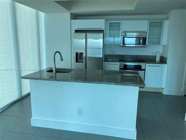 $5,200 | 888 Biscayne Boulevard, Unit 3001, Miami, FL 33132