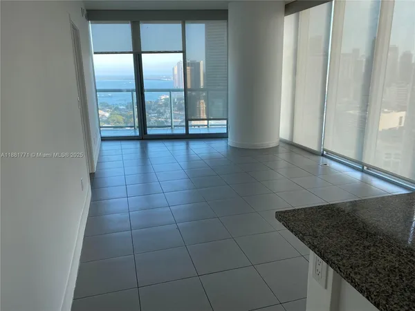 $5,200 | 888 Biscayne Boulevard, Unit 3001, Miami, FL 33132