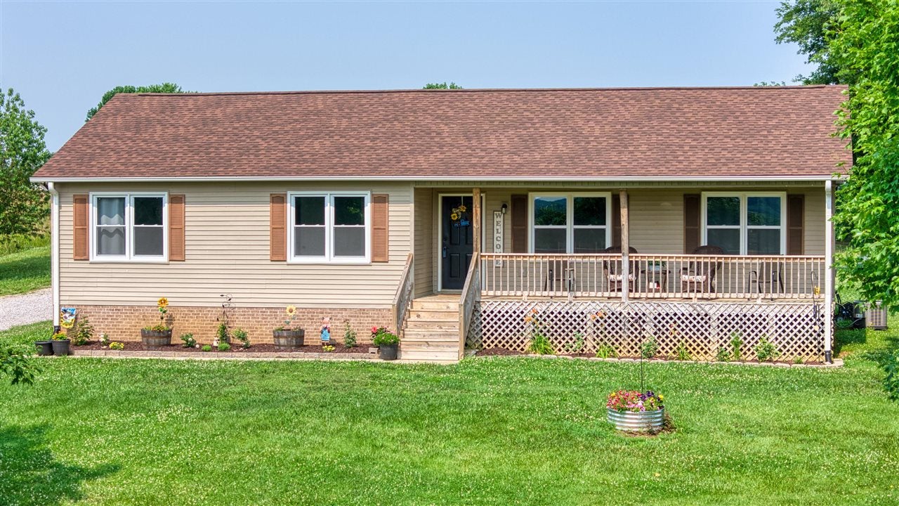160 H R Whitlock Road Bowling Green, KY 42104 - Photo 1 of 1 Gallery Image 1