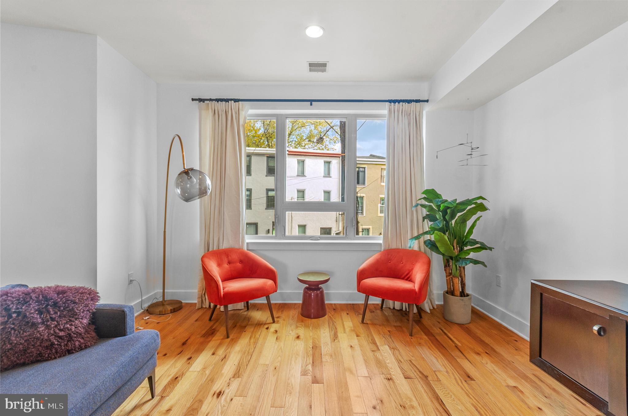 3304 Conrad Street Philadelphia, PA 19129 - Photo 26 of 47 2nd Floor - Living/Dining Room