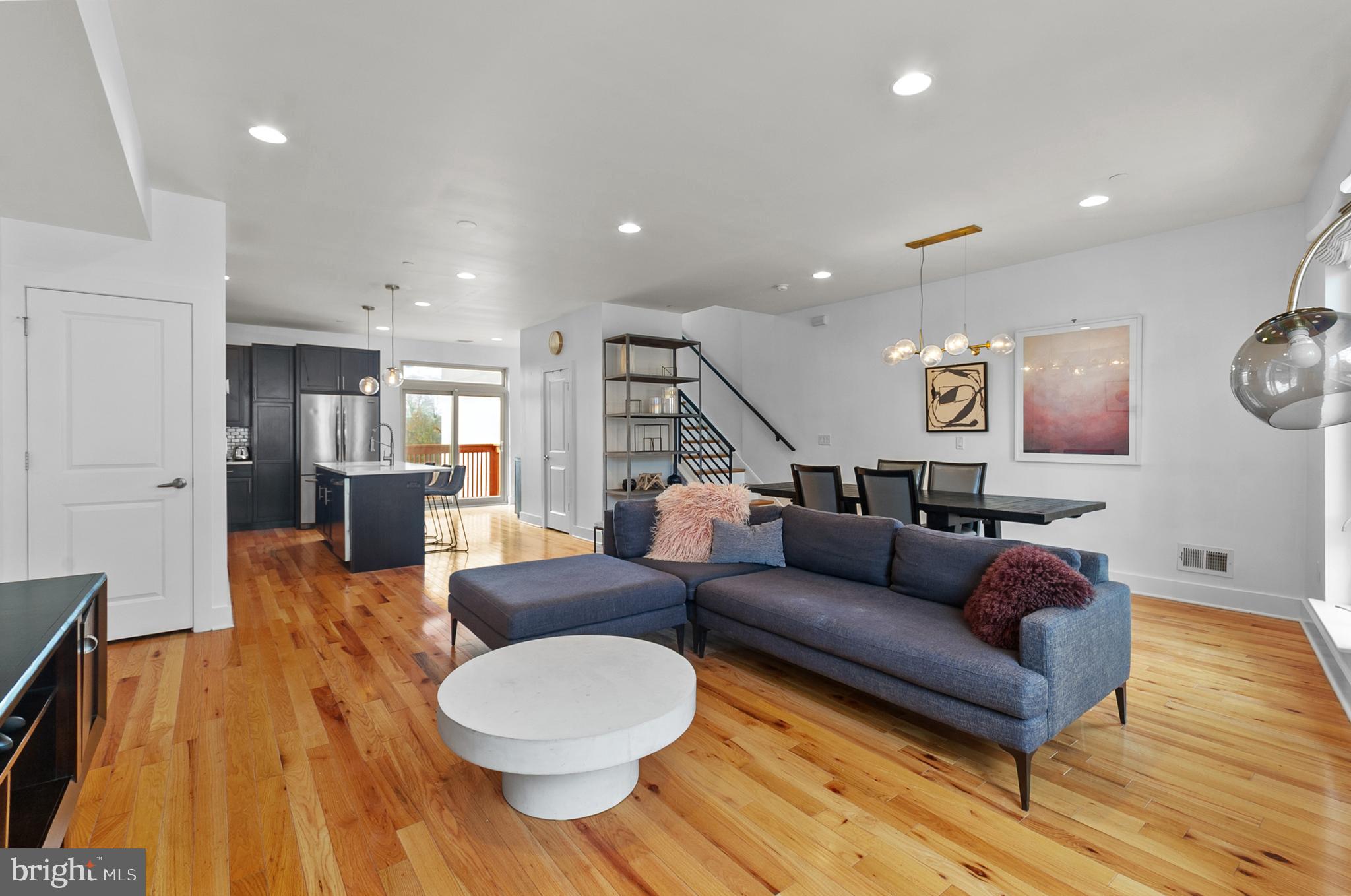 3304 Conrad Street Philadelphia, PA 19129 - Photo 27 of 47 2nd Floor - Living/Dining Room