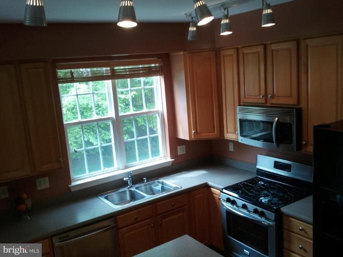 8022 Big Pool Road Laurel, MD 20724 - Photo 11 of 30 Kitchen #2