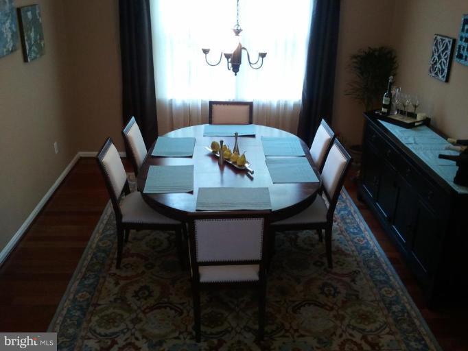 8022 Big Pool Road Laurel, MD 20724 - Photo 6 of 30 Dining Room