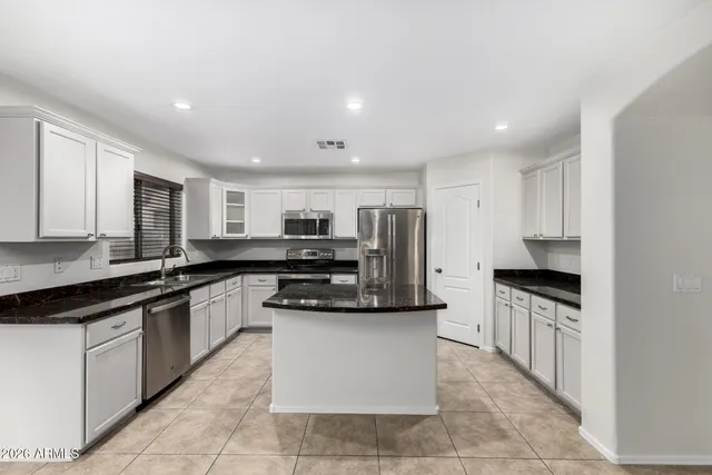 $2,500 | 10046 West Veliana Way, Tolleson, AZ 85353