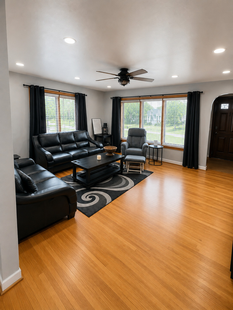 18358 Ridgewood Avenue Lansing, IL 60438 - Photo 3 of 16