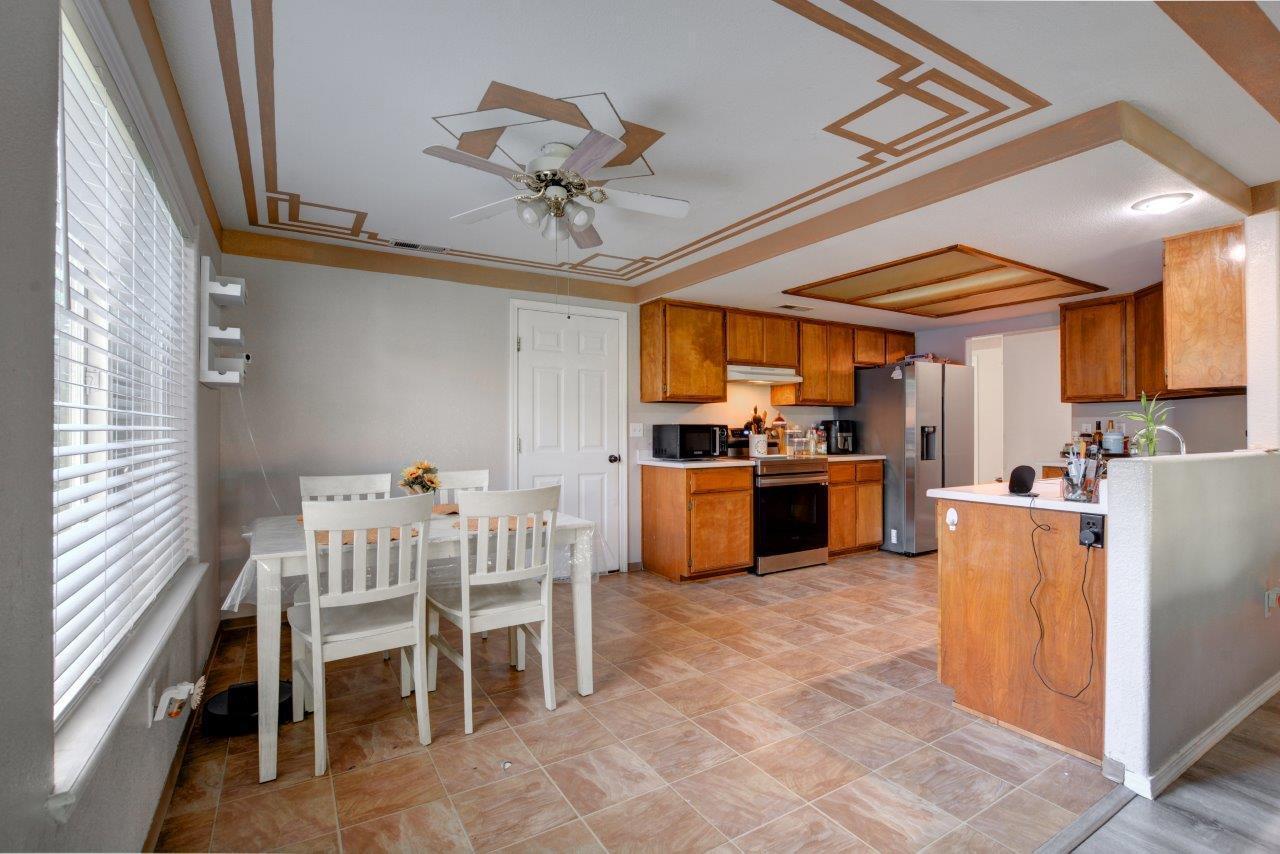 511 Mace Road Medford, OR 97501 - Photo 11 of 35 DSC_8888_89_90