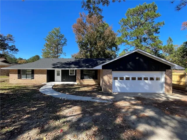 $295,000 | 108 Lodge Hill Circle, Pineville, LA 71360
