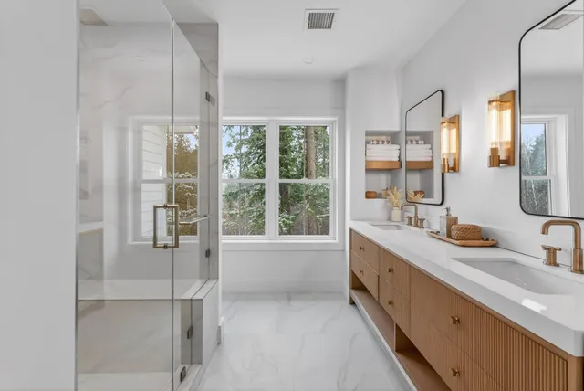 $1,775,000 | 20 Parker Way, Falmouth, ME 04105