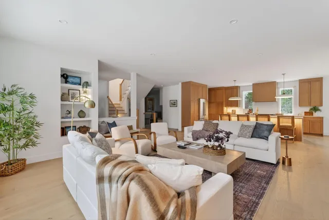 $1,775,000 | 20 Parker Way, Falmouth, ME 04105