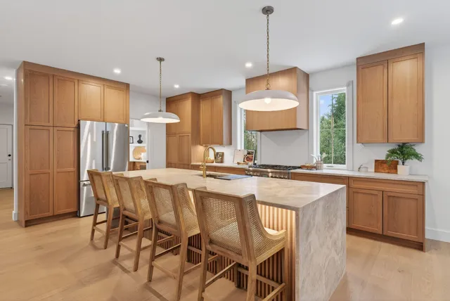 $1,775,000 | 20 Parker Way, Falmouth, ME 04105