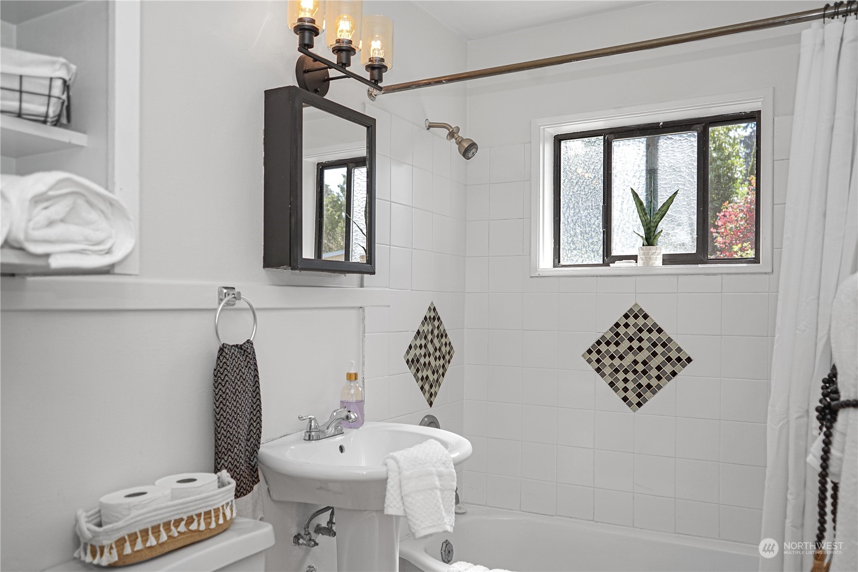 862 Aberdeen Avenue Northeast Renton, WA 98056 - Photo 14 of 40 Gallery Image 14