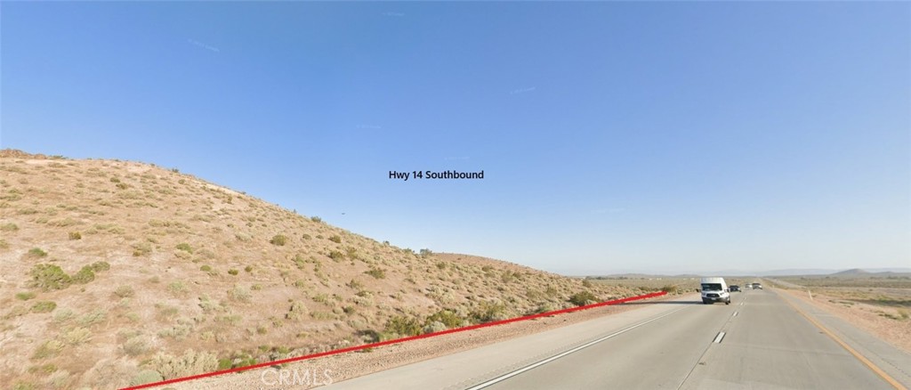 10600 Kemper Road Mojave, CA 93501 - Photo 3 of 21 a view of wooden floor and a ocean view