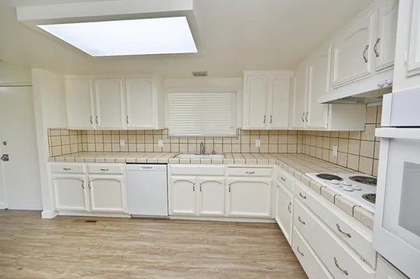 $445,000 | 1728 West Fremont Avenue, Fresno, CA 93711