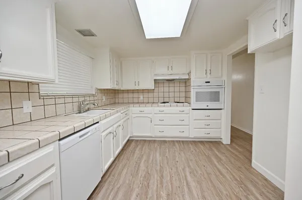 $445,000 | 1728 West Fremont Avenue, Fresno, CA 93711