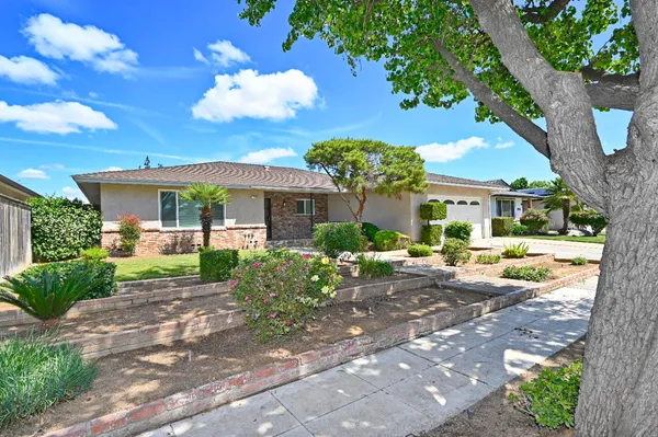 $445,000 | 1728 West Fremont Avenue, Fresno, CA 93711