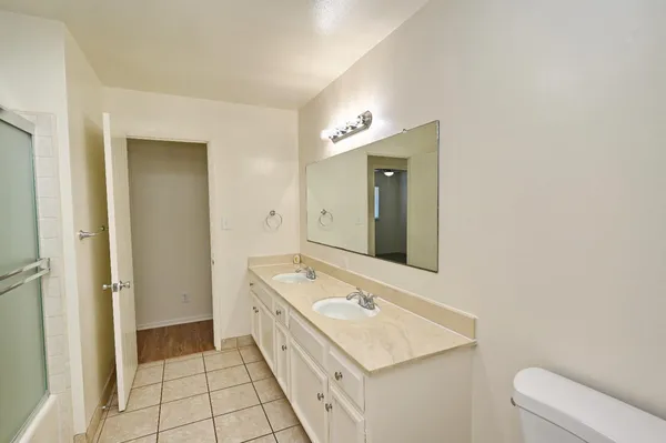 $445,000 | 1728 West Fremont Avenue, Fresno, CA 93711