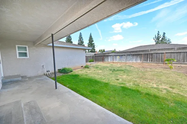 $445,000 | 1728 West Fremont Avenue, Fresno, CA 93711