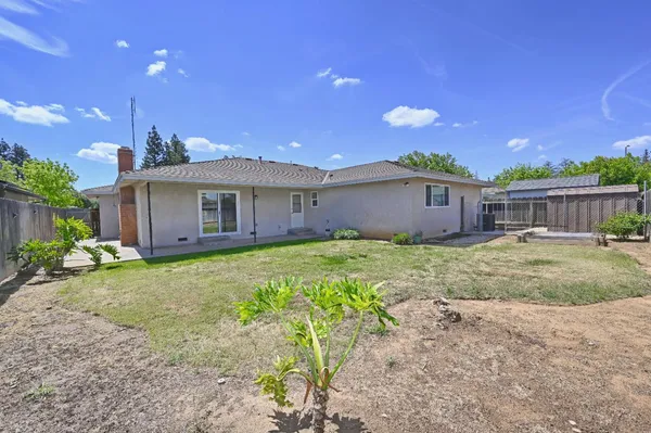 $445,000 | 1728 West Fremont Avenue, Fresno, CA 93711