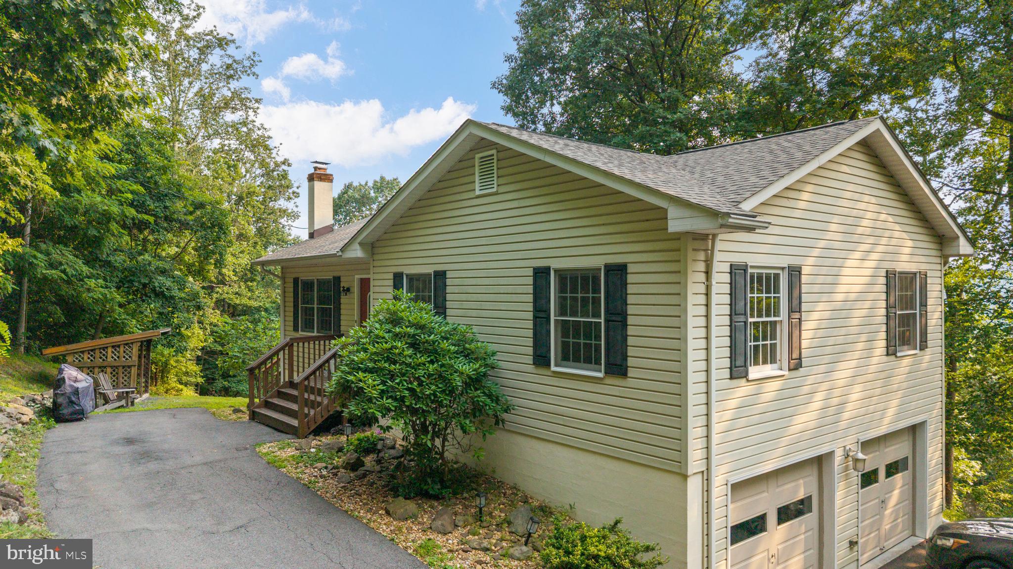 1336 Granny Smith Road Linden, VA 22642 - Photo 9 of 46