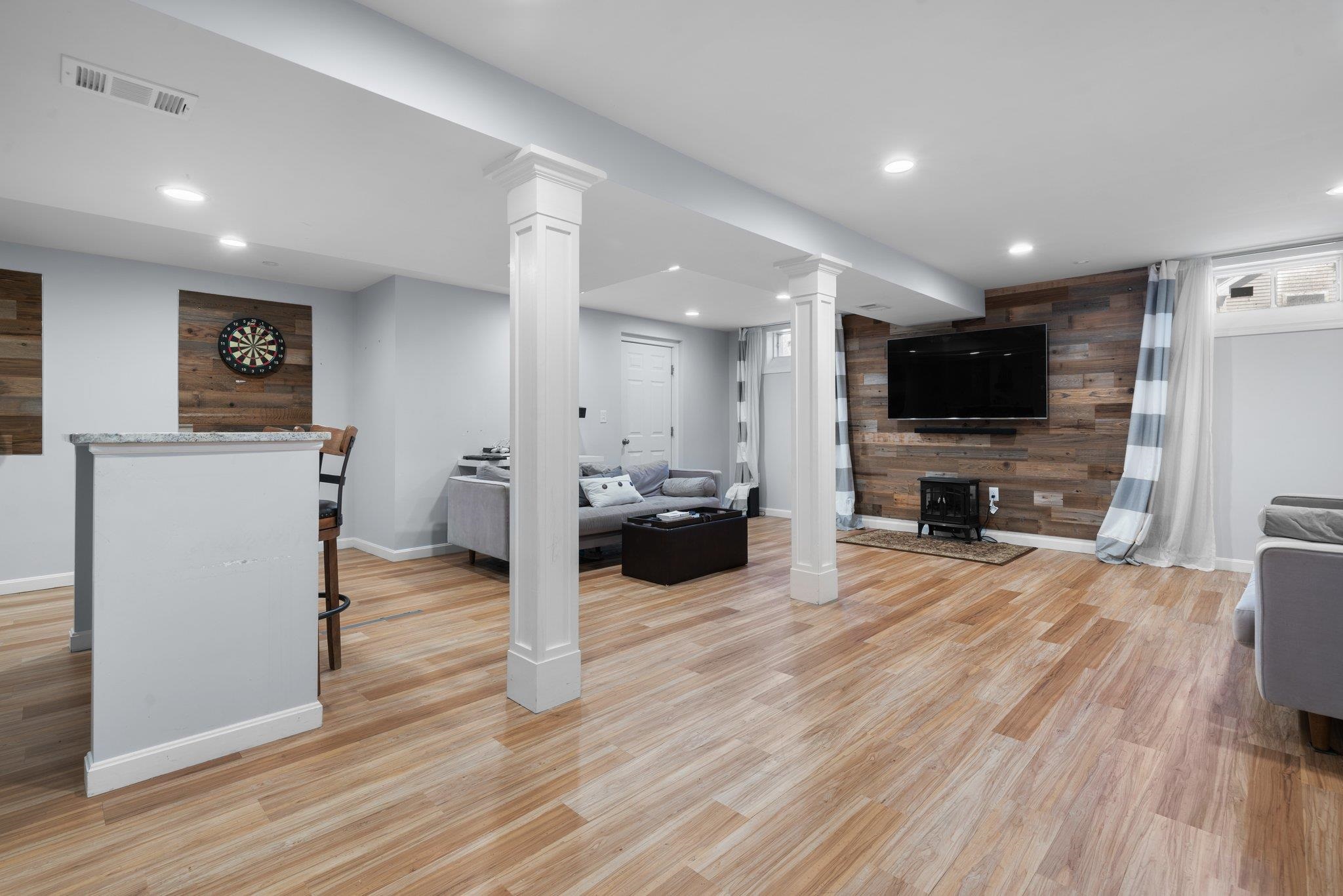 16 Lampton Drive Derry, NH 03038 - Photo 14 of 29