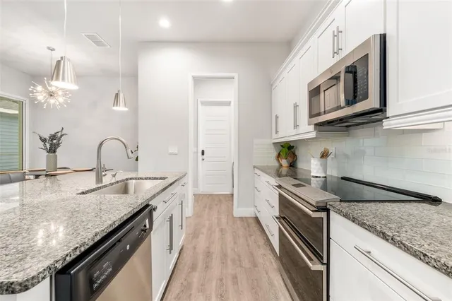 $449,000 | 6464 Southwest 77th Street, Gainesville, FL 32608