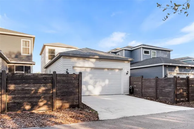 $449,000 | 6464 Southwest 77th Street, Gainesville, FL 32608