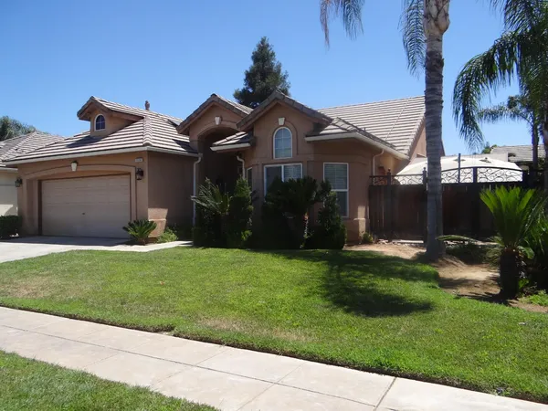 $465,000 | 5550 North Cresta Avenue, Fresno, CA 93723