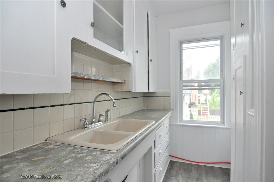 33 Robinson Street Woonsocket, RI 02895 - Photo 29 of 40