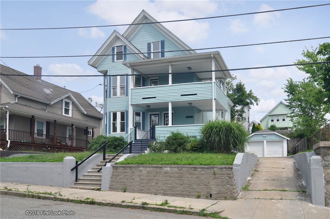33 Robinson Street Woonsocket, RI 02895 - Photo 3 of 40
