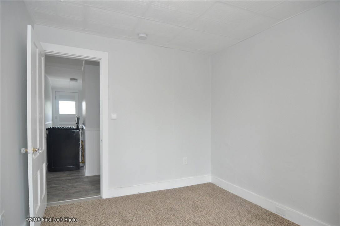 33 Robinson Street Woonsocket, RI 02895 - Photo 32 of 40
