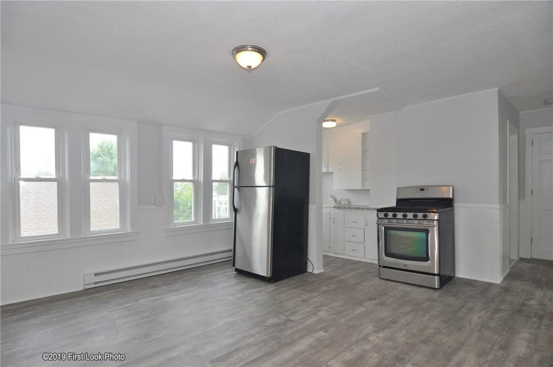 33 Robinson Street Woonsocket, RI 02895 - Photo 35 of 40