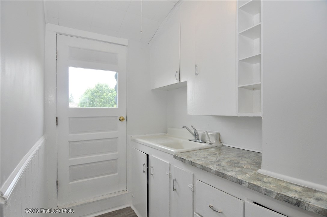 33 Robinson Street Woonsocket, RI 02895 - Photo 38 of 40
