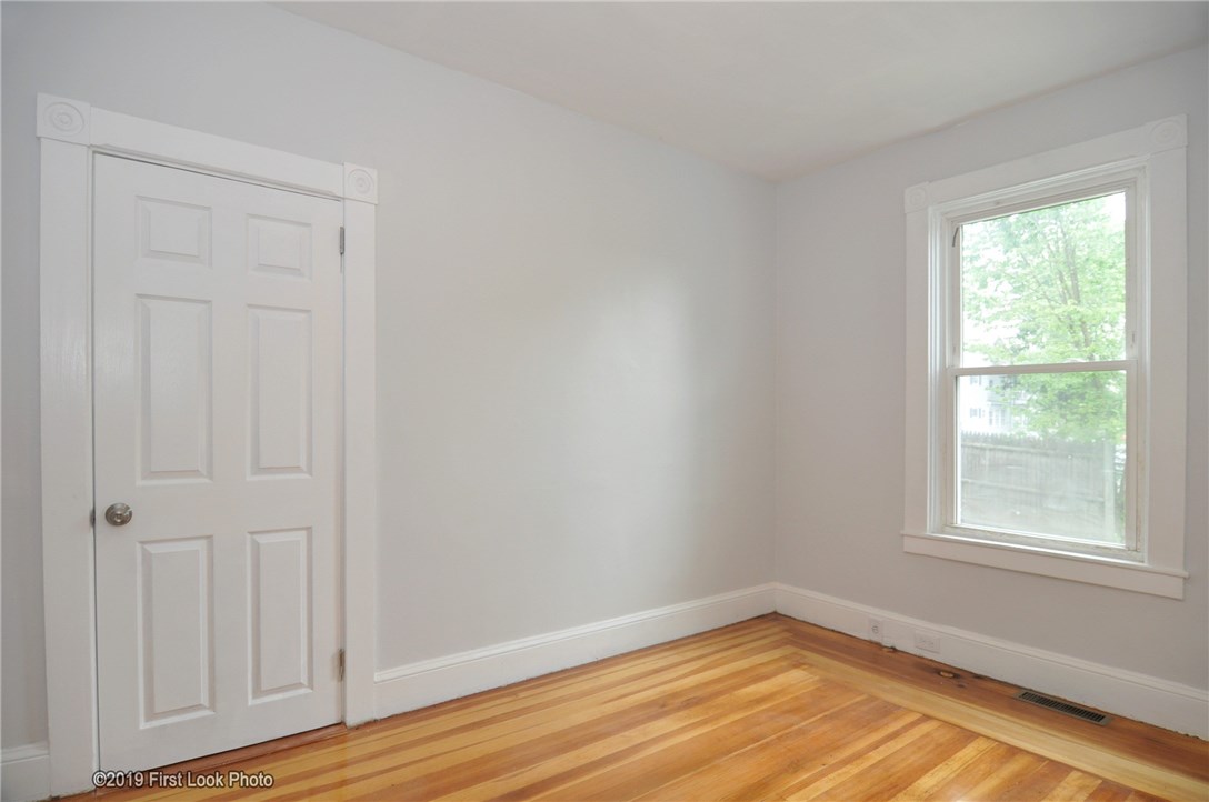 33 Robinson Street Woonsocket, RI 02895 - Photo 5 of 40