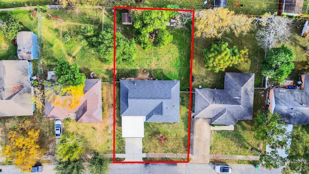 2914 Dragonwick Drive Houston, TX 77045 - Photo 36 of 37 an aerial view of residential house with outdoor space and trees all around