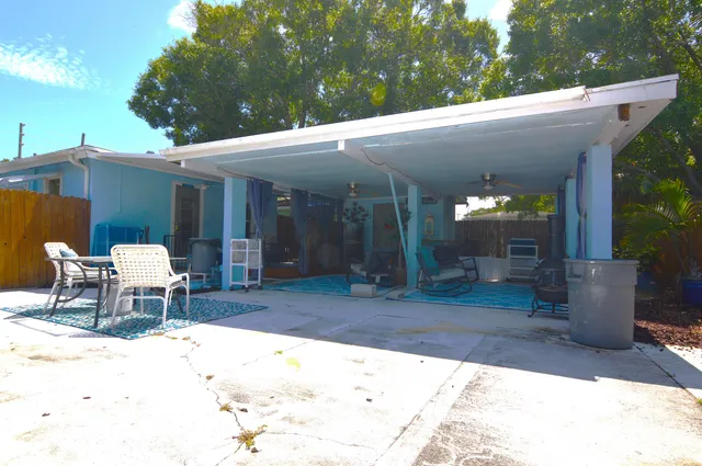 $210,000 | 711 Cedar Place, Fort Pierce, FL 34950